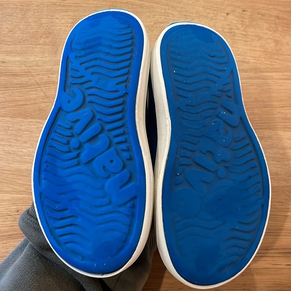 Native sneakers - Picture 2 of 3